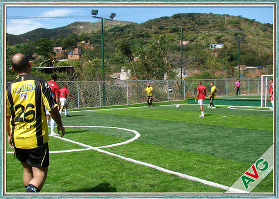 ΚΙΝΑ Υψηλής πυκνότητας Futsal τύρφης ποδοσφαίρου τεχνητό PE αντίστασης χλόης UV 40mm ύψος αντιολισθητικό προμηθευτής