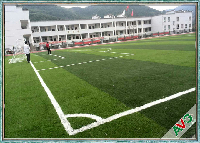 Λιγότερος γεμάτος τεχνητός αγωνιστικός χώρος ποδοσφαίρου διεθνών προτύπων με το καλές κύλισμα και την αναπήδηση σφαιρών 0